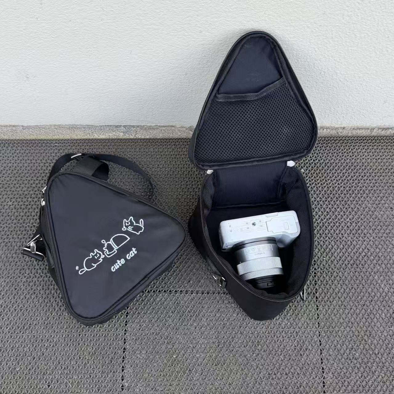 Photography Lighting Equipment Bags - 귀여운 만화 디자인의 삼각형 카메라 가방,